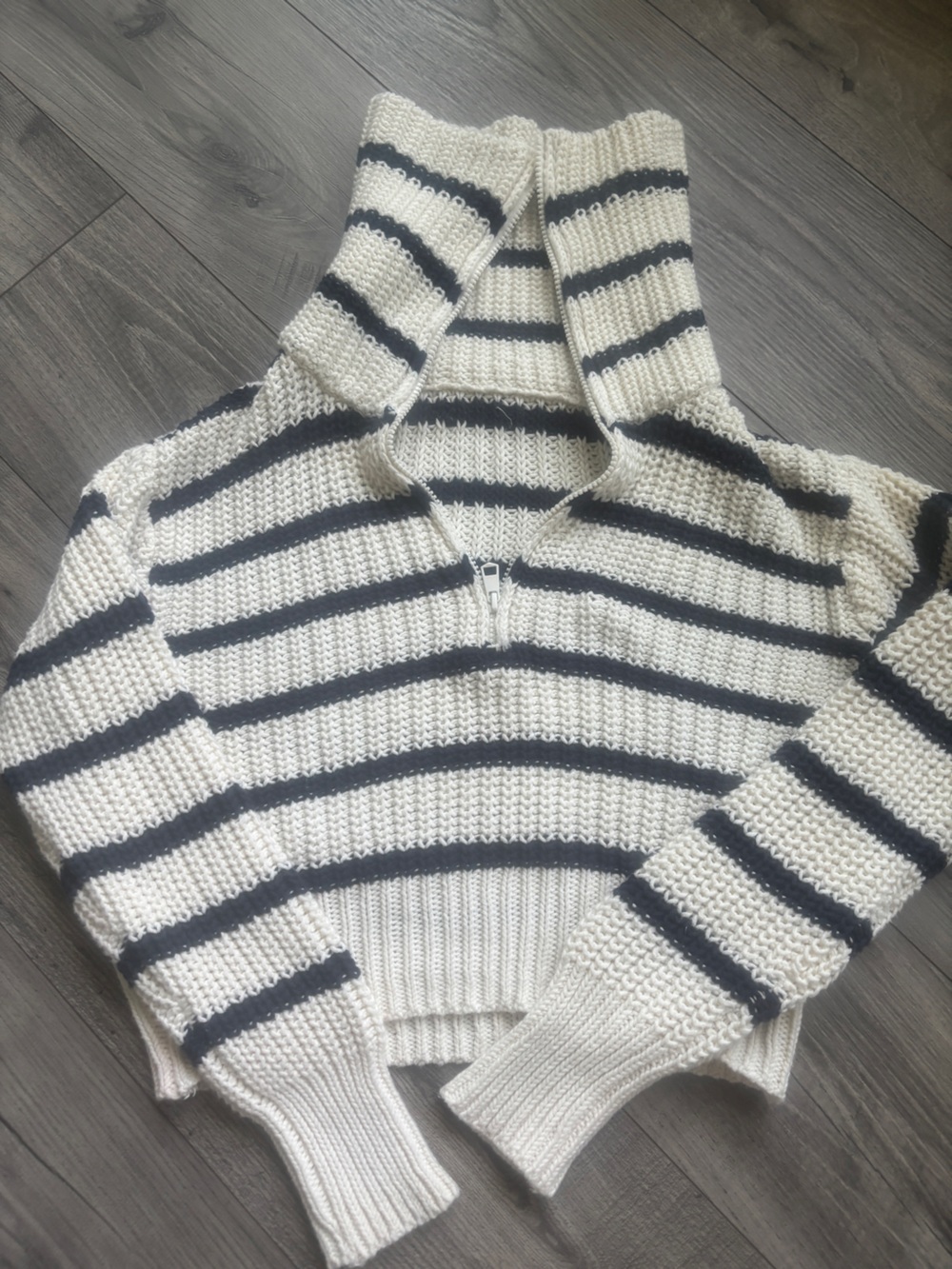 American Eagle Outfitters Cream and Black Striped sweater